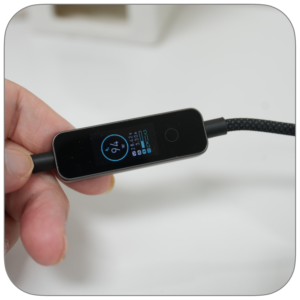 언리시 240W USB-C 고속 케이블 추천, TFT 화면으로 맥북프로 충전 상태까지 확인