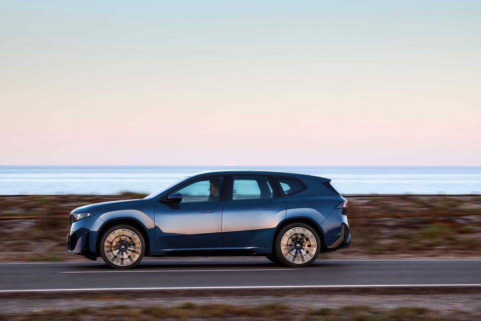 BMW iX3 50 xDrive, 노이어 클라쎄 전기 SUV를 다르게 봐야 하는 이유