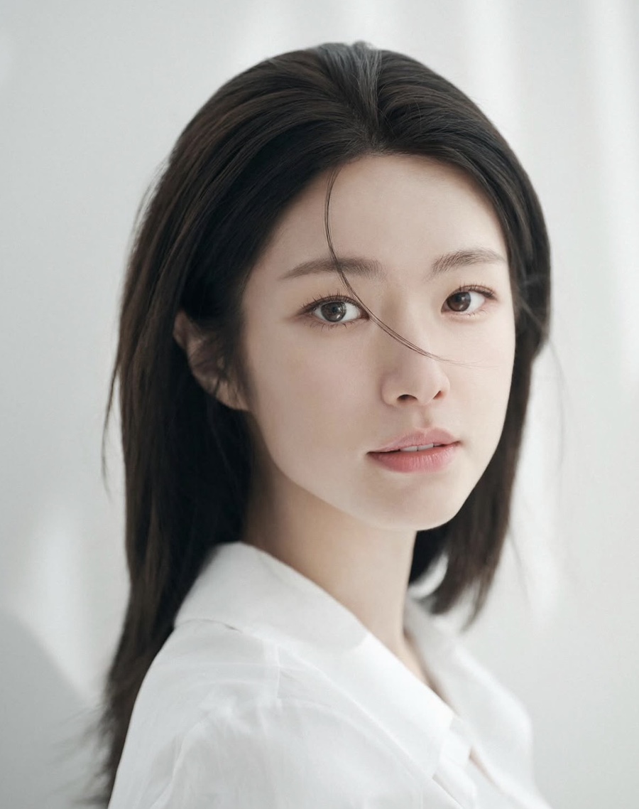 4대째 의사 집안 자랑했는데.. 친일 논란으로 독이 된 하영 청순한 연예인 가디건 패션 처음과 다르게 이미지 4