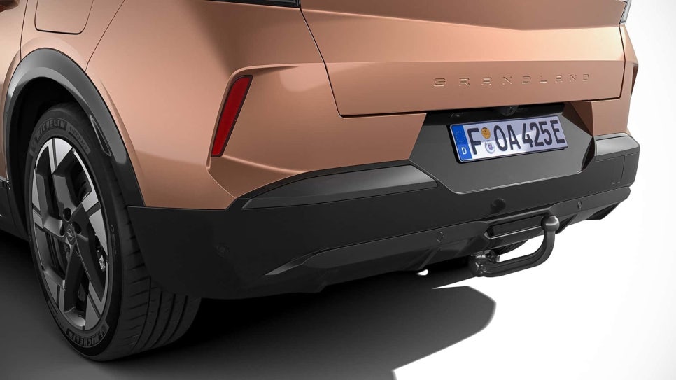 오펠 그랜드랜드 Electric AWD, 사륜구동과 견인까지 보는 전기 SUV 선택 포인트