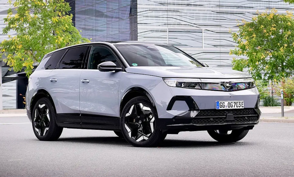 오펠 그랜드랜드 Electric AWD, 사륜구동과 견인까지 보는 전기 SUV 선택 포인트