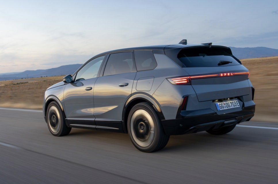 오펠 그랜드랜드 Electric AWD, 사륜구동과 견인까지 보는 전기 SUV 선택 포인트
