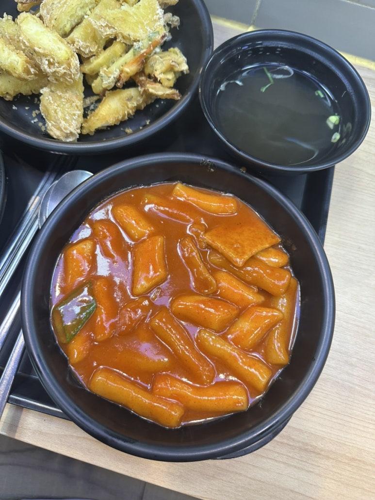 감탄떡볶이 롯데마트광교점 사진 3