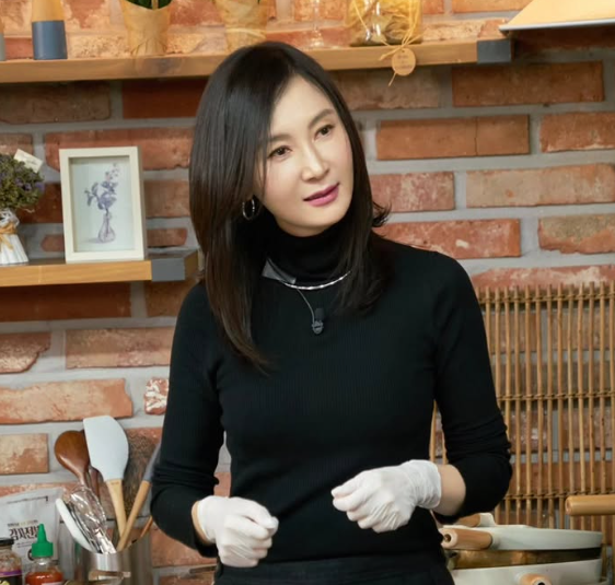80년대 한국의 오드리 헵번이라 불렸던 배우 예전과 완전히 달라졌다 이미지 4