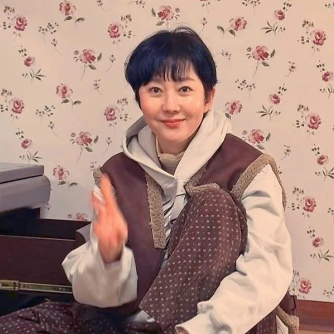 23년 전 숏컷은 이런 느낌 최근 분위기가 확 바뀌었다 이미지 3