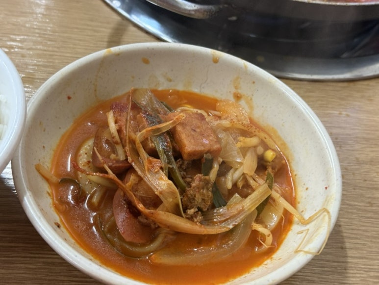 송탄특부대찌개 부평본점 사진 6