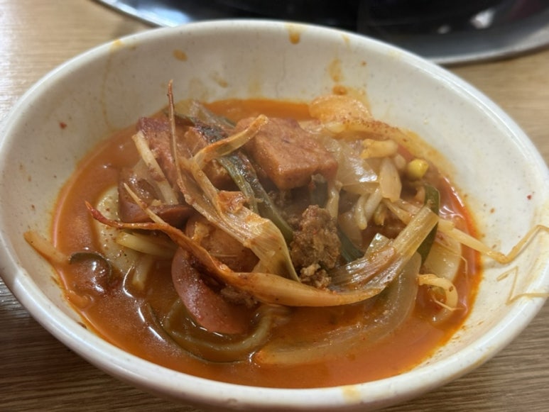 송탄특부대찌개 부평본점 사진 7