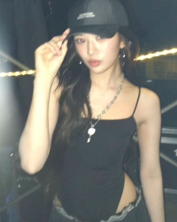 제니 닝닝 안유진까지 입었다 요즘 바디수트가 다시 뜬 이유 근황 하나로 분위기 바뀌었다 이미지 5