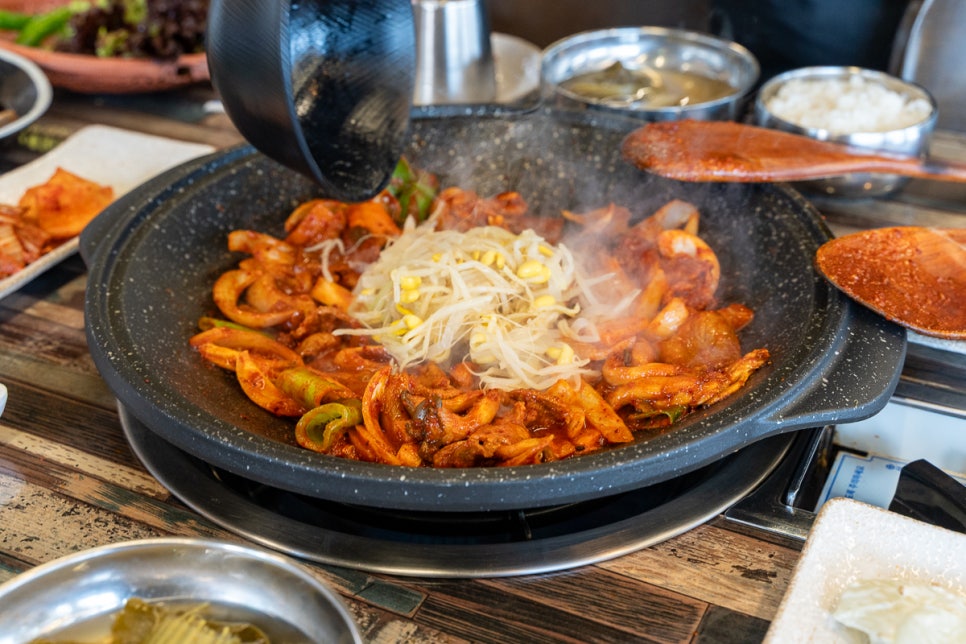 검은여흑돼지 사진 2
