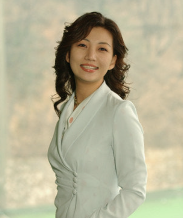 시부모가 빌딩을 요구했다 결국 검사 남편과 결혼 강행한 여배우의 반전 관계가 다시 주목받는 이유는 이미지 2
