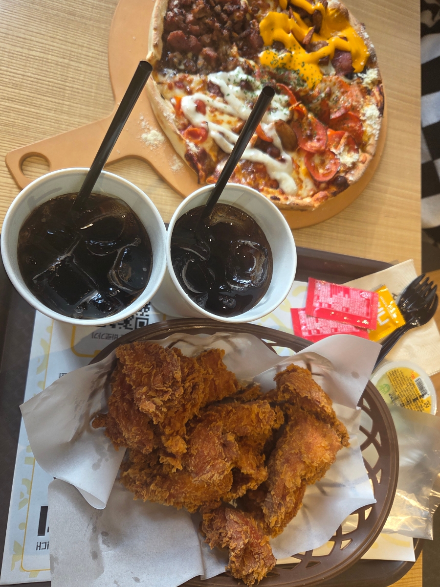 맘스터치 피자앤치킨 의정부행복로점 사진 2