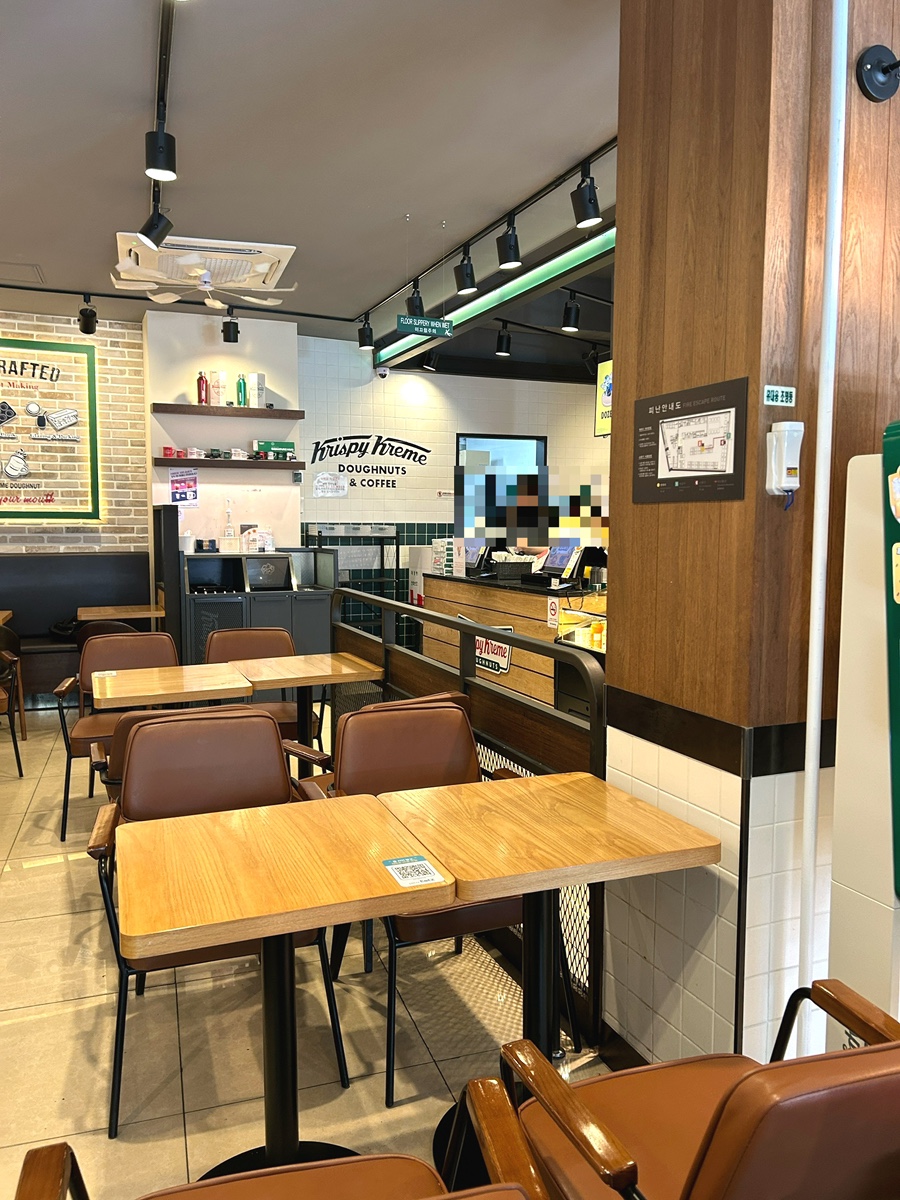 크리스피크림도넛 서울대입구역점 사진 3
