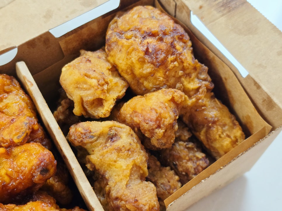 교촌치킨 부평역점 사진 2