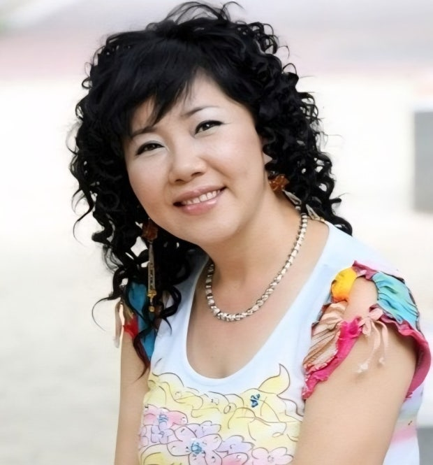 한때 하루에도 엄청난 돈을 벌었는데 100억 빚에 유방암까지 겪은 80년대 디바 지금 더 주목받는 이유 이미지 1