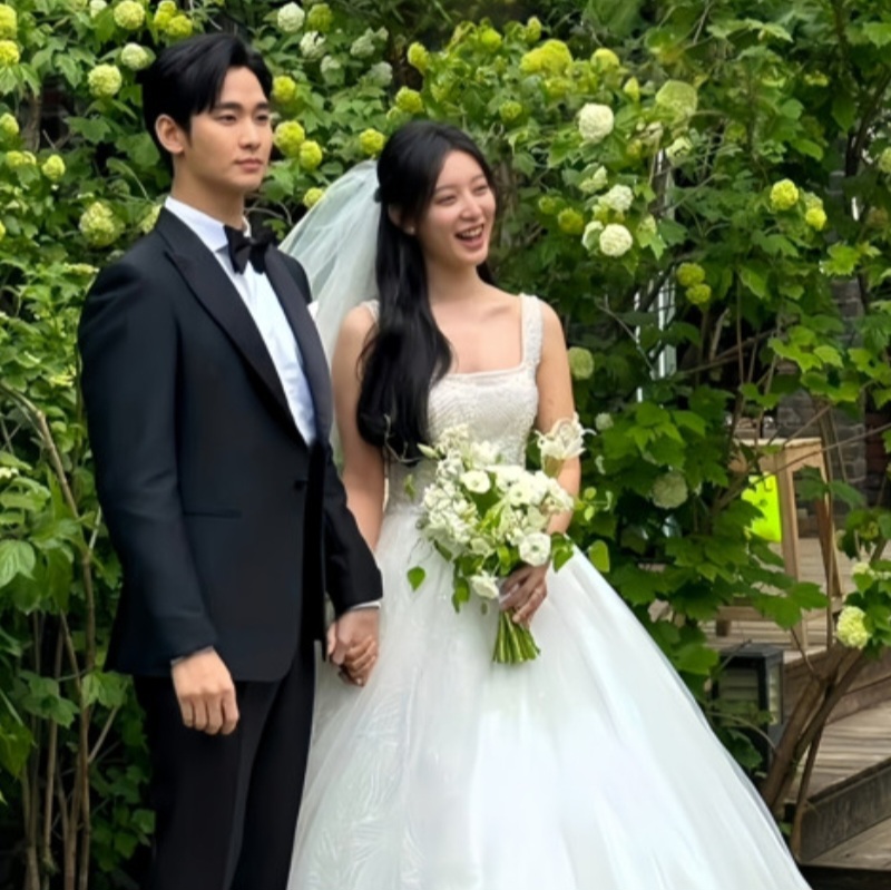 4년 동안 아무도 못 깼는데... 결국 사랑의 불시착 기록까지 넘어버린 드라마 기록 이후 시선이 달라졌다 이미지 3