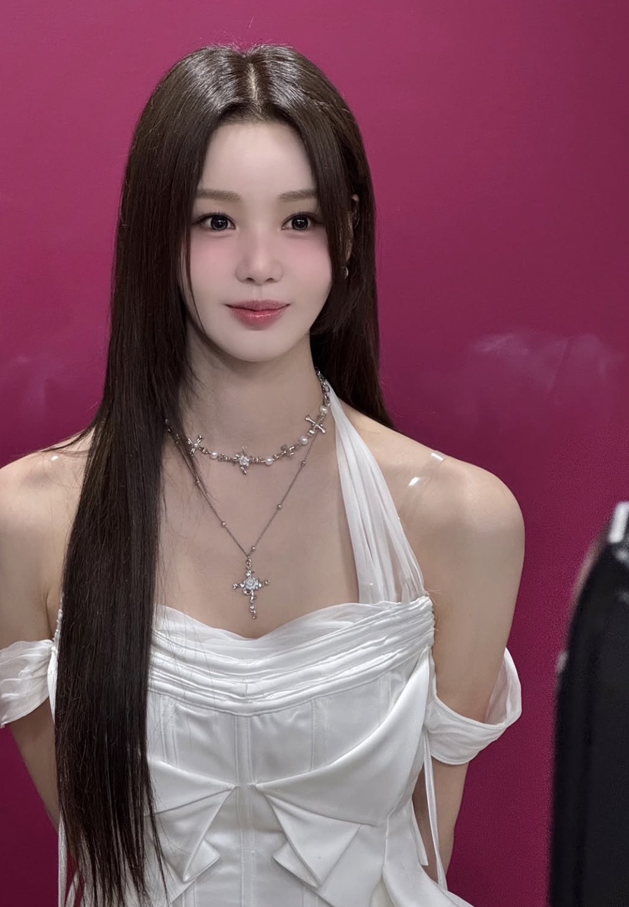 장원영보다 예쁘다고 난리 난 43세 연예인 힙한 스트릿 패션 요즘 들어 반응이 커지고 있다 이미지 1
