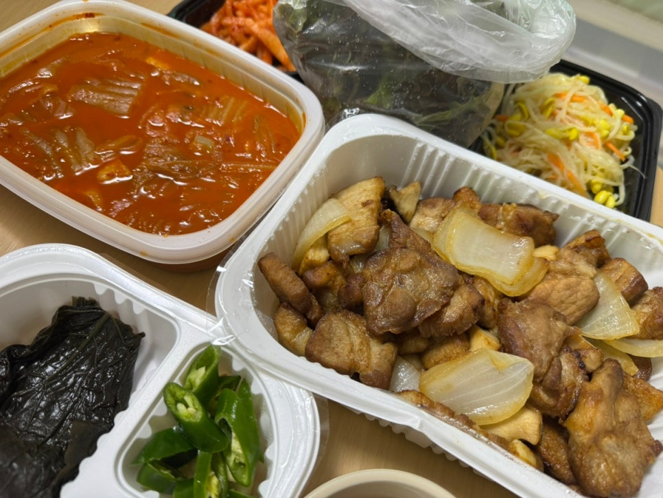 꼬꼬방집으로삼겹 본점 사진 2