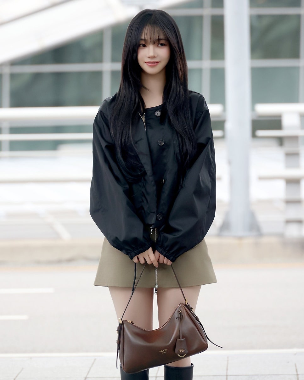 싱가포르 프라다 행사에서 요조숙녀 같은 카리나 지금 더 주목받는 이유는? 이미지 1