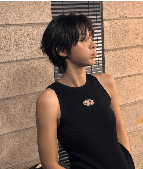 3년 9개월 아이돌 준비하다 배우로 전향.. 숏컷하고 대박난 여배우 일상 룩 화제 처음 기록과 반응이 이미지 4