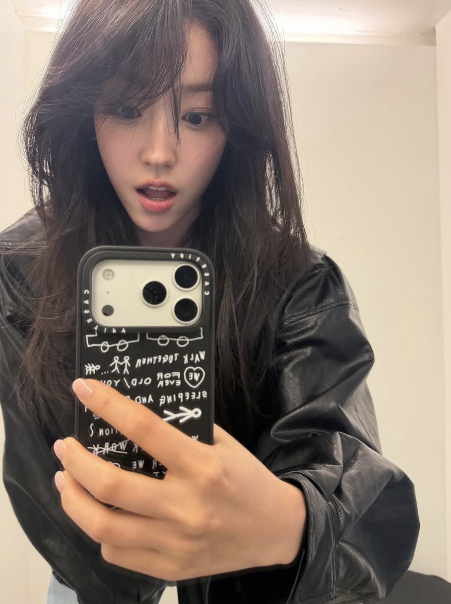 얼굴 크다고 악플 심한데.. 매번 주연 맡으며 잘 나가는 노윤서 얼굴형 논란이 다시 살아나는 중이다 이미지 4