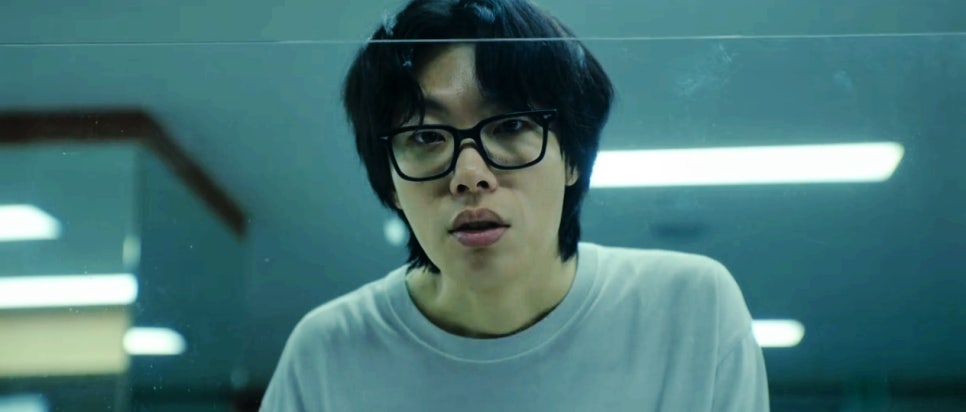 류준열 나락 떨어졌다 호화생활 끝나게 만든 도플갱어 등장 들쥐 1화 리뷰 근황 하나로 분위기 바뀌었다 이미지 6
