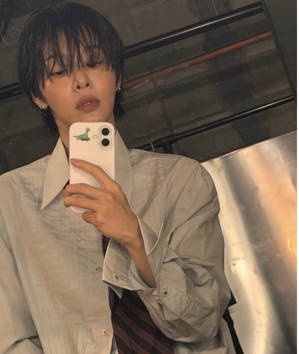 3년 9개월 아이돌 준비하다 배우로 전향.. 숏컷하고 대박난 여배우 일상 룩 화제 처음 기록과 반응이 이미지 2