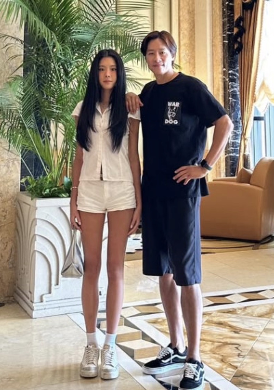 미스 성형 진으로 당선된건가.. 아빠 빽 논란인 우지원 딸 우서윤 미스코리아 패션 처음과 다르게 번졌다 이미지 5
