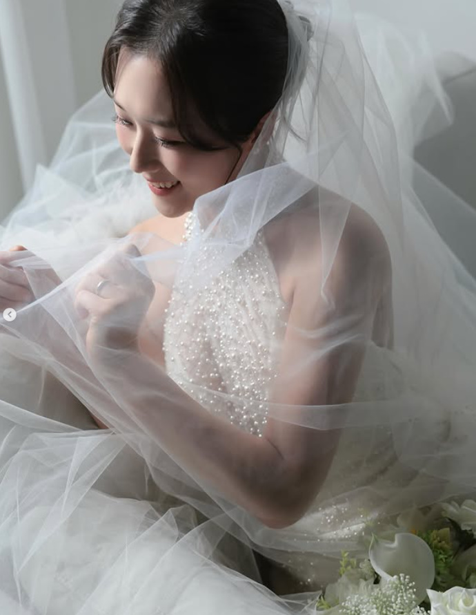 나솔 20기 교사 순자 결혼 청첩장 모임 동기들 총출동 두부상 영식 뽀뽀남 영호도 포착 관계가 다시 주 이미지 3
