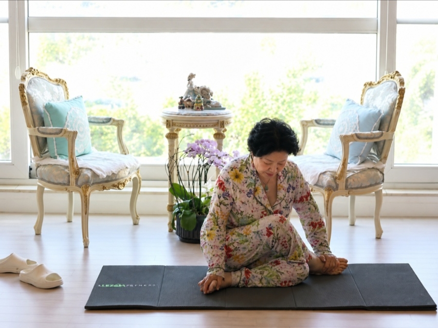 82세에 한강뷰 집 살면서 아침엔 호텔 뷔페... 선우용여가 돈 안 아끼는 이유 예전과 완전히 달라졌다 이미지 2