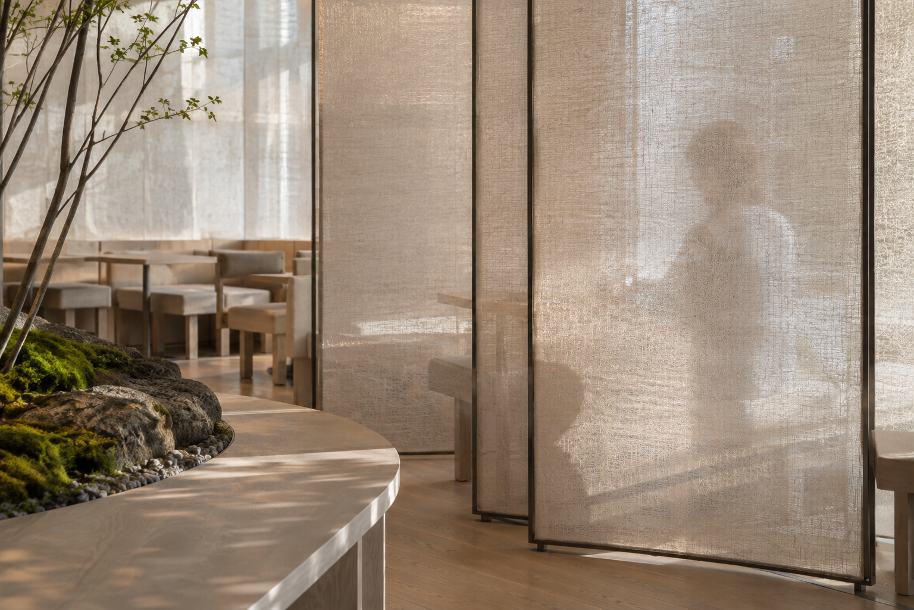 MOSI VEIL installed detail visualization · 투과율의 차이가 만드는 느슨한 프라이버시