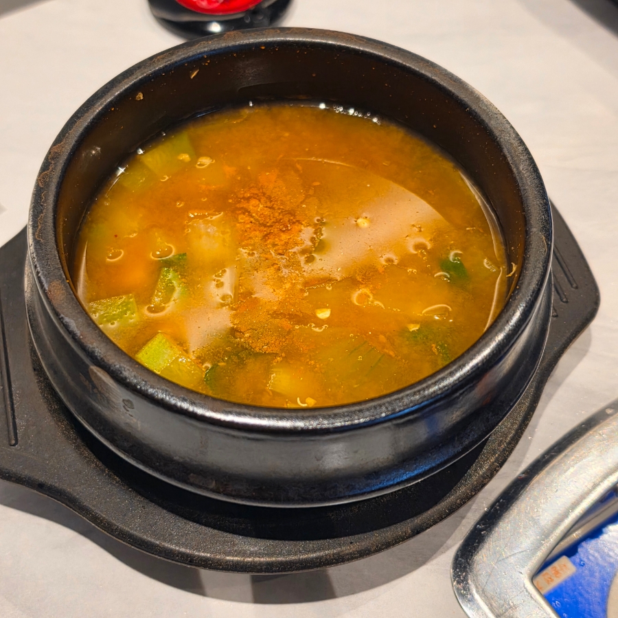 무채솥뚜껑생삼겹살 사진 2