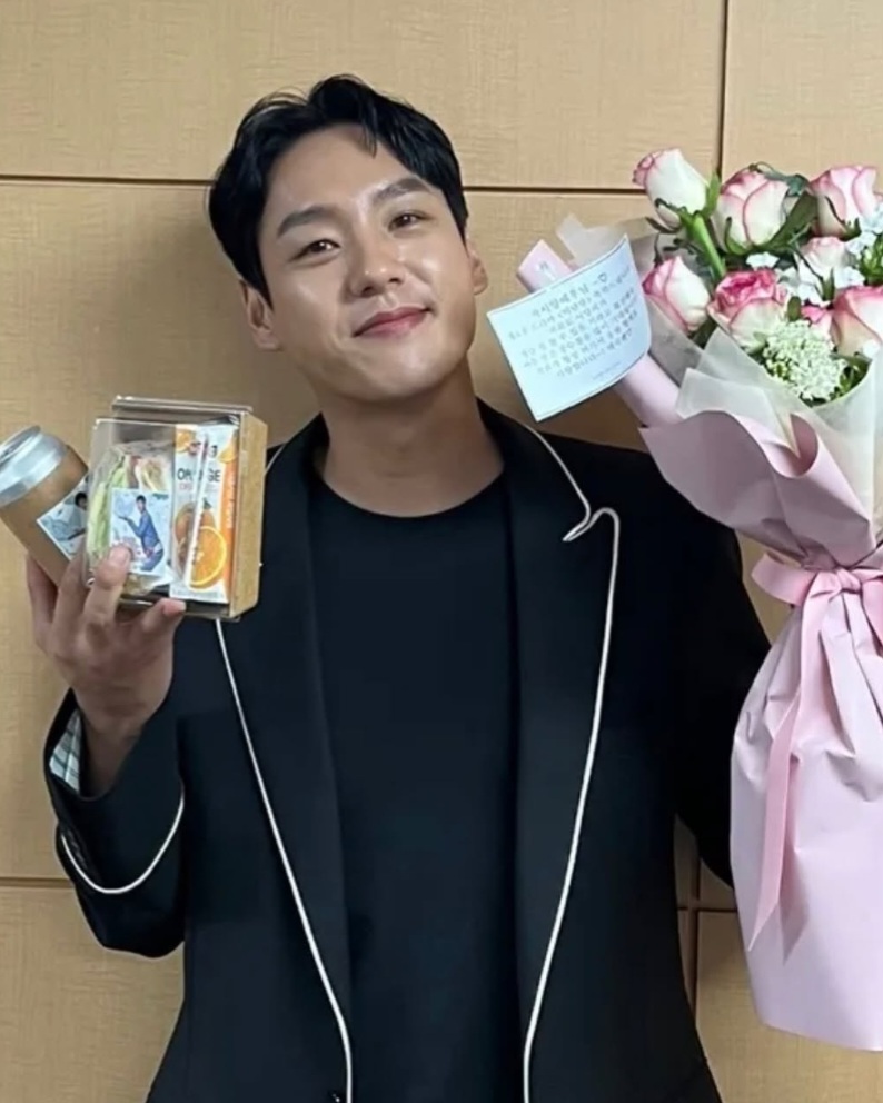 열애설도 없었는데 결혼 이 관계가 다시 회자되는 중이다 이미지 5