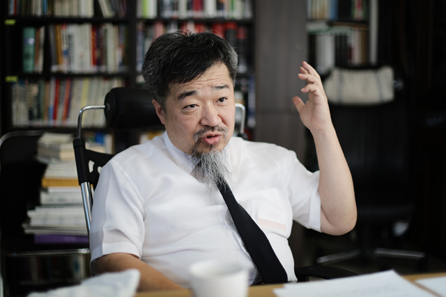 45년 만에 아버지의 누명이 벗겨졌다 그 과정에서 만난 은인과 재혼한 여배우 다시 화제가 되는 흐름이다 이미지 3