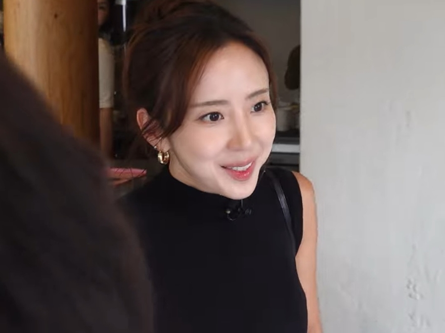 연예인 아니에요 왜 요즘 더 눈길이 가는 걸까 이미지 5