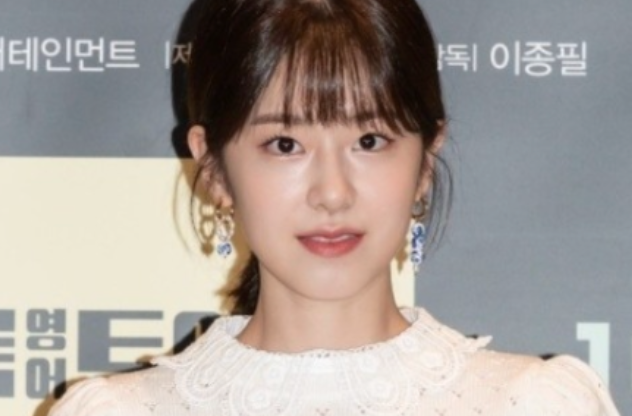 순수한 얼굴로 학폭했다고 집에 돈 많아서 유학으로 고대가고 파주 카페까지 차린 여배우 다시 화제가 되는 이미지 4