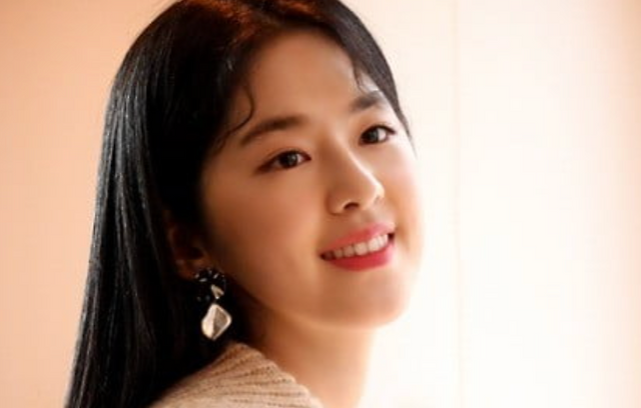 순수한 얼굴로 학폭했다고 집에 돈 많아서 유학으로 고대가고 파주 카페까지 차린 여배우 다시 화제가 되는 이미지 5