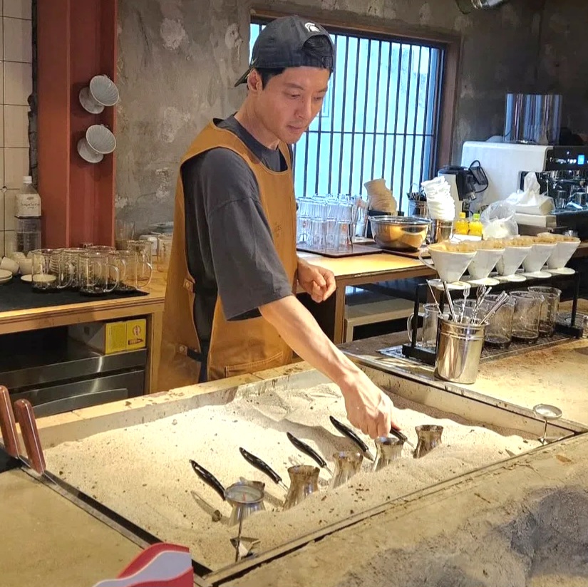 카페 어디 갔어요 왜 요즘 더 눈길이 가는 걸까 이미지 4