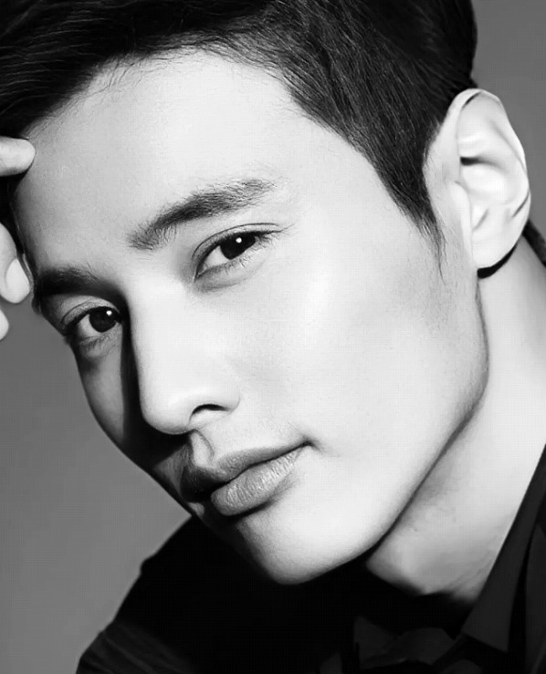 15년째 연기는 안하고 광고만 찍는 원빈의 충격의 재산 현황 예상보다 파장이 크다 이미지 4
