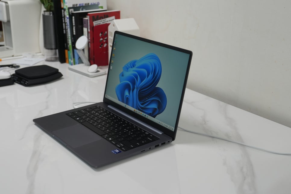 갤럭시북6 NT740VJT-A72A 32GB, 고성능 삼성노트북 활용도