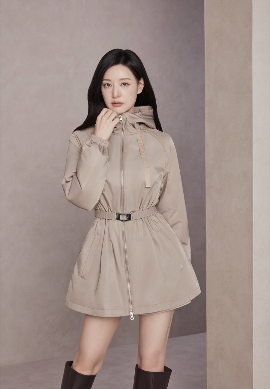 너무 예쁘다.. 김지원 듀베티카 프리미엄 여성 경량패딩 코디 예상과 전혀 다른 반응이 나온 이유 뭘까 이미지 1