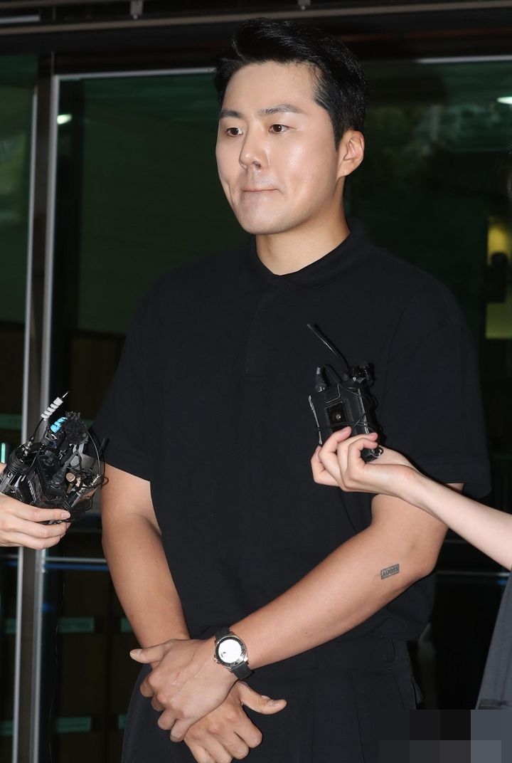 女 프로골퍼와 운전자 바꿔치기 논란 그 후 이루 논란이 다시 살아나는 중이다 이미지 2