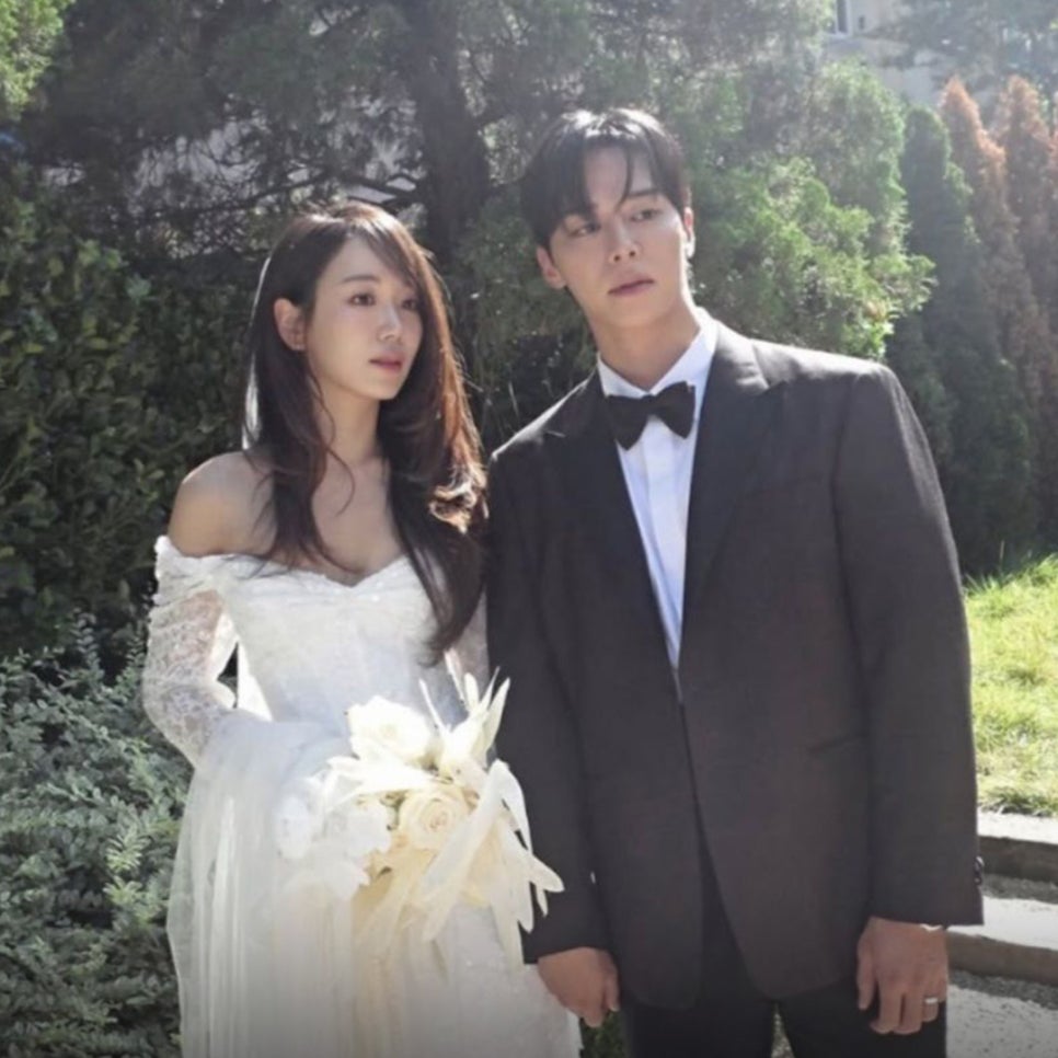 연예인 같네.. 나솔 30기 영수♥옥순 웨딩사진 보고 놀란 이유 과거 관계까지 다시 주목받는다 이미지 5