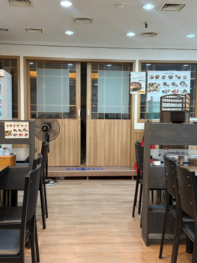 명동칼국수샤브샤브 범계점 사진 8