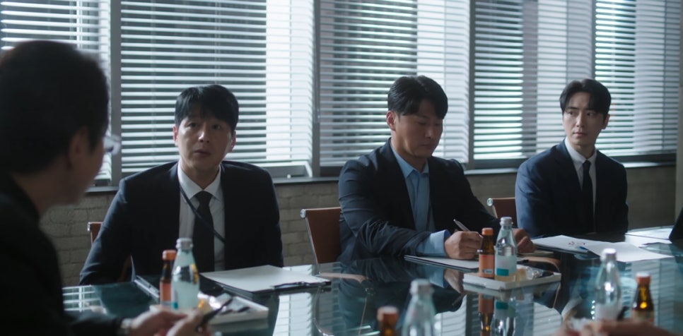 로또 1등도 출근합니다 드라마 1화 리뷰 ott 줄거리 수난 팀장 이준혁 반전 예상과 전혀 다른 반응이 이미지 6