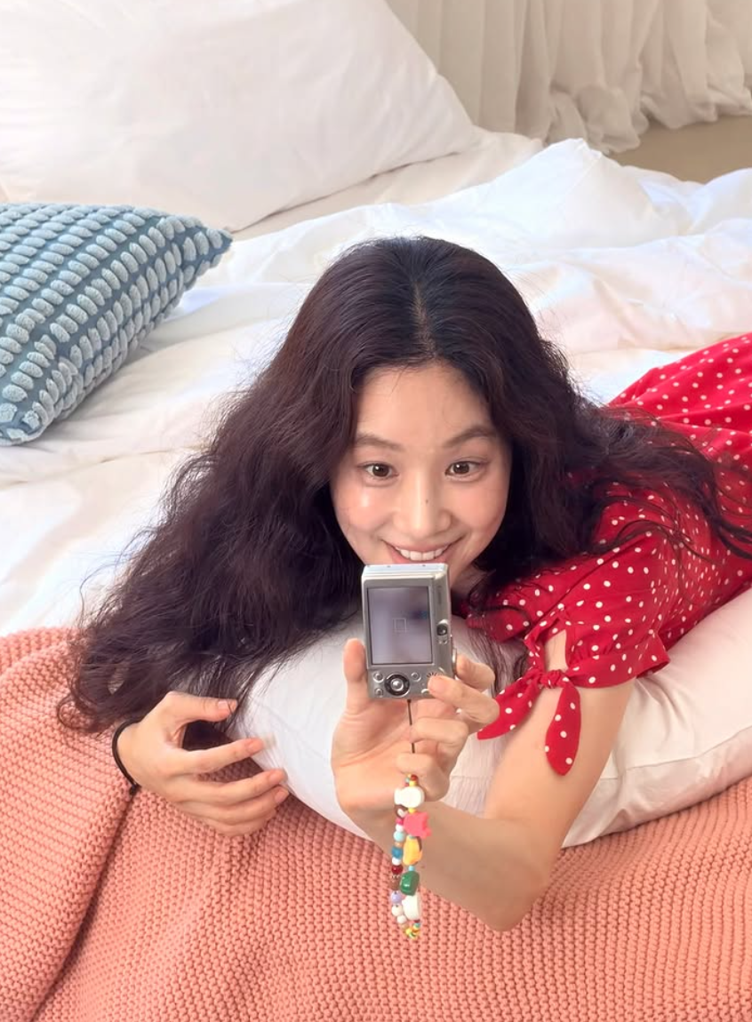 중안부 길다고 숨기지 않는다 긴 얼굴 셀럽들이 하는 헤어스타일 근황 하나로 분위기 바뀌었다 이미지 5