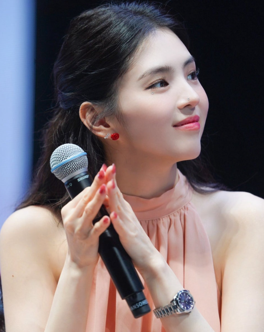 요즘 예쁜 사람들은 머리 이렇게 묶더라 얼굴까지 예뻐 보이는 대세 헤어스타일 예전과 완전히 달라졌다 이미지 3