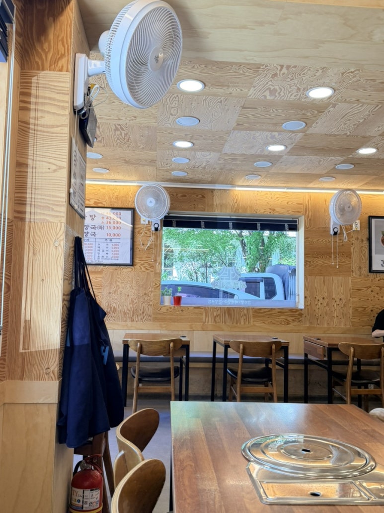 서부청기와감자탕 망원역점 사진 2