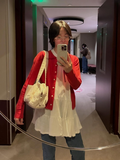 에르메스만 들던 송혜교가 깔별로 쟁였다 의외로 9만원대 가방의 정체 지금 보니 느낌이 완전히 다르다~! 이미지 3