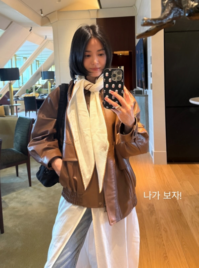 에르메스만 들던 송혜교가 깔별로 쟁였다 의외로 9만원대 가방의 정체 지금 보니 느낌이 완전히 다르다~! 이미지 2