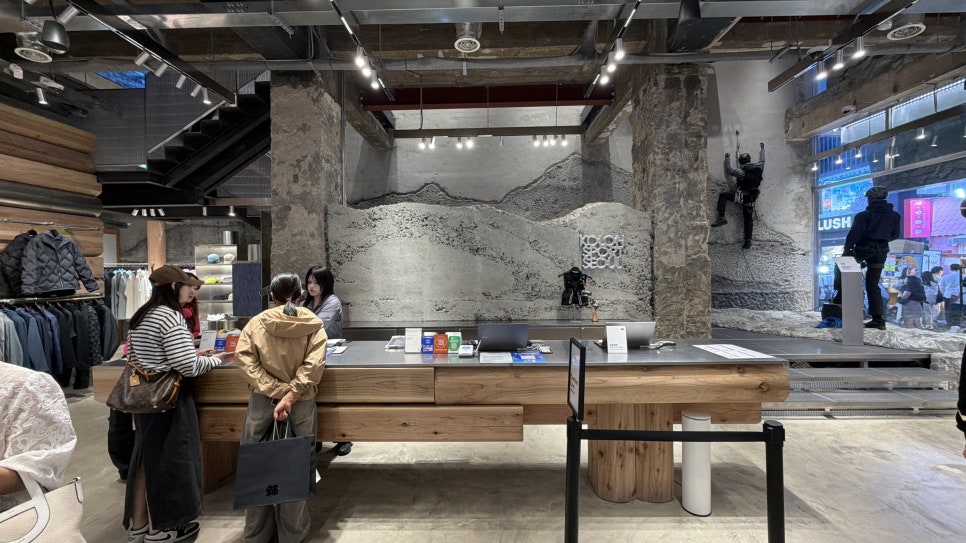 MYEONGDONG ROUTE · KAIROS DESIGN